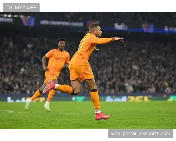 半场战报：皇马1-1拜仁，贝林厄姆远射破门，凯恩点射扳平